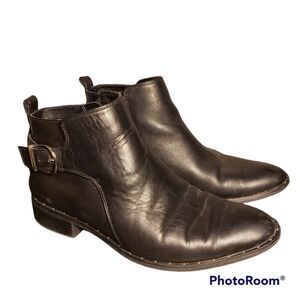 STEVE MADDEN Leather Clio Buckle Black Booties | Size 8